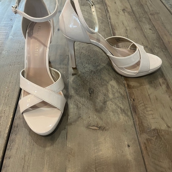 Kelly & Katie Sanesa Sandal Size 7.5 - Picture 3 of 5